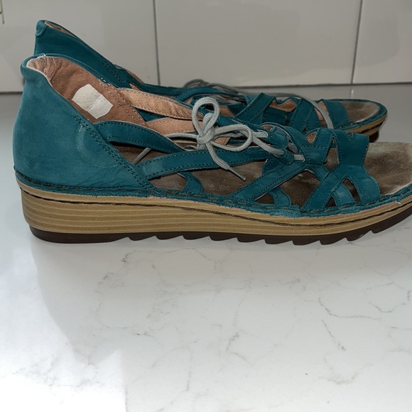 Naot Sandals - Picture 5 of 8